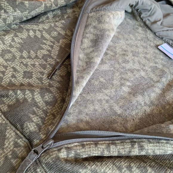 Green Columbia mid zip hoodie - Picture 5 of 5